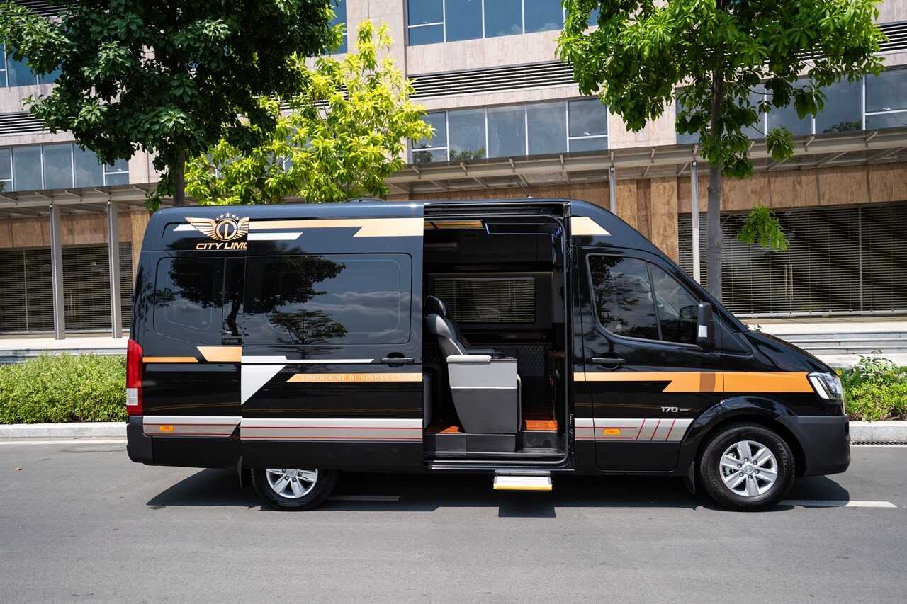 Thuê xe Limousine 12 chỗ