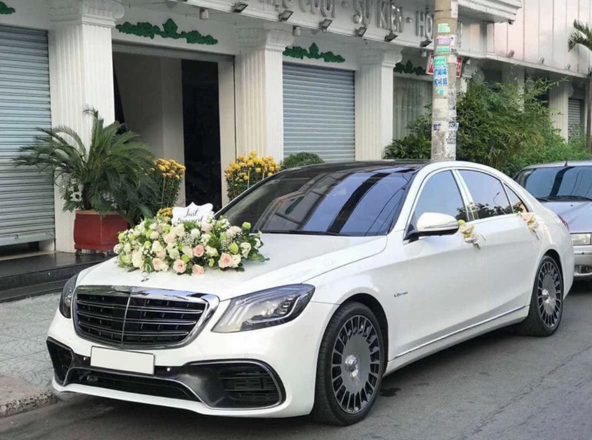 Thuê xe hoa Mercedes cao cấp