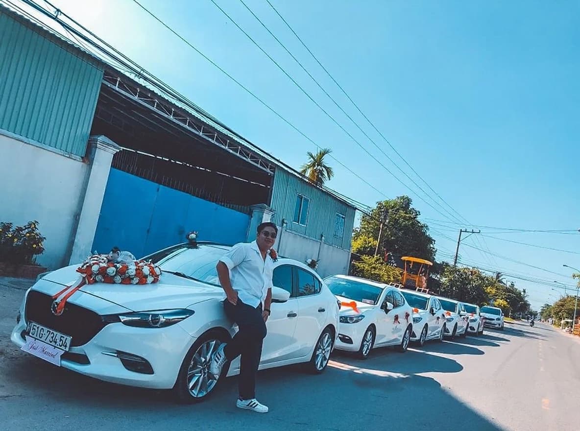 Thuê xe hoa tự lái