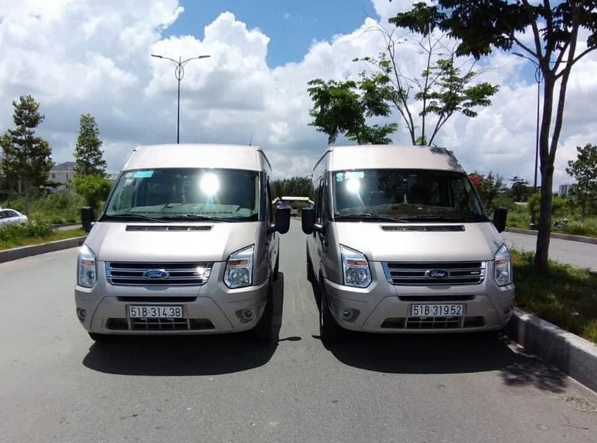 Thuê xe 16 chỗ giá rẻ 1