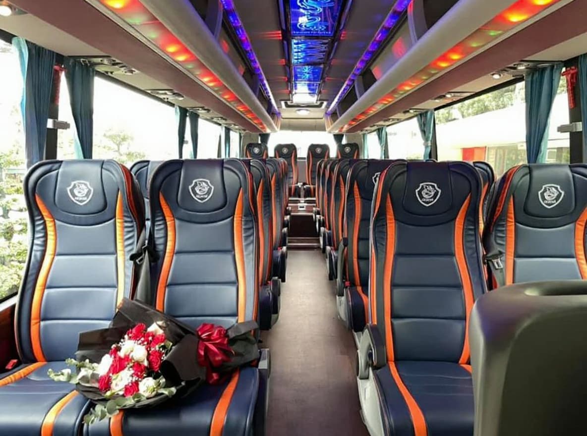 Nội thất xe Universe 29 chỗ