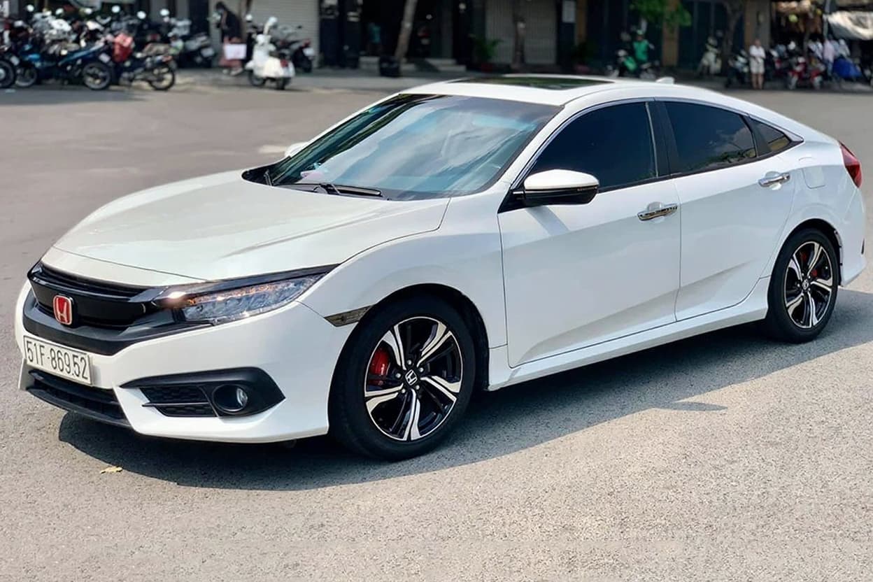 Thuê xe 4 chỗ tại TPHCM