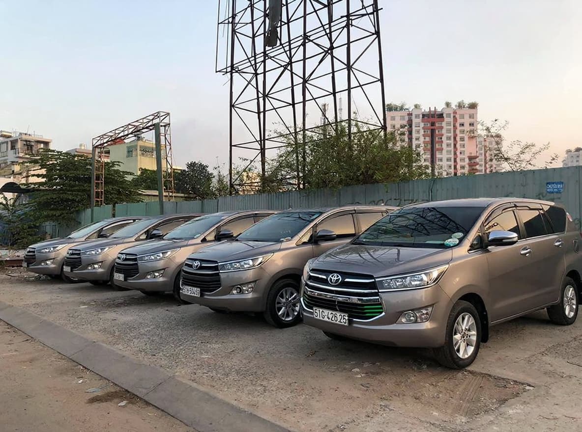 Thuê xe 7 chỗ Sài Gòn