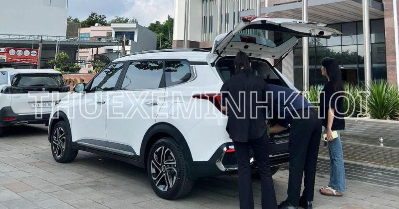 Kinh nghiệm thuê xe gia đình tại TPHCM